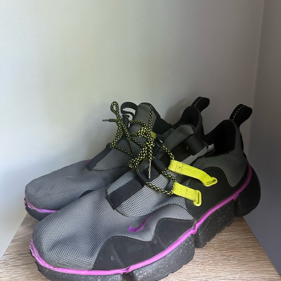 Nike Pocketknife DM SU Mens Cross Training Shoes Violet Grey Black - Picture 3 of 9